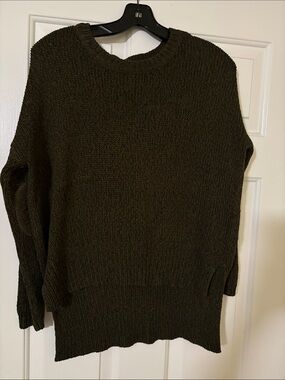 Alya Olive Green Chunky Crewneck Sweater